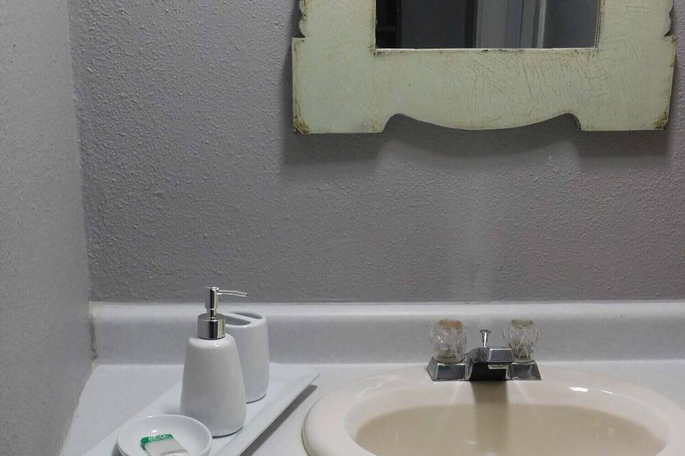 Photo of Bathroom in Alma