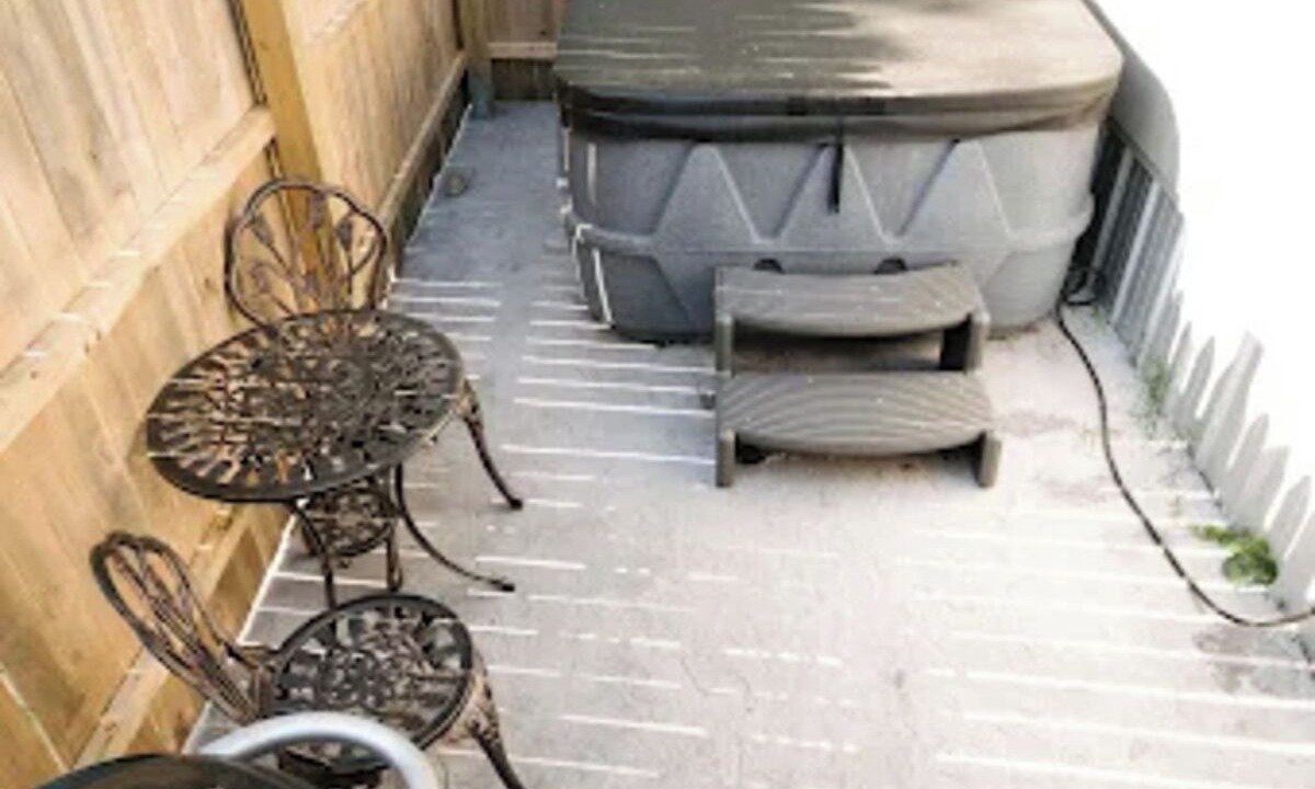 Photo of Patio Balcony in Grand Rivers