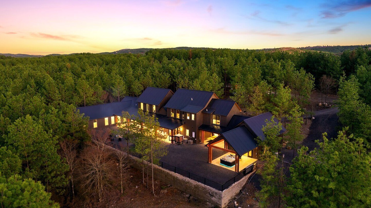 Photo of Outdoor in Pickens