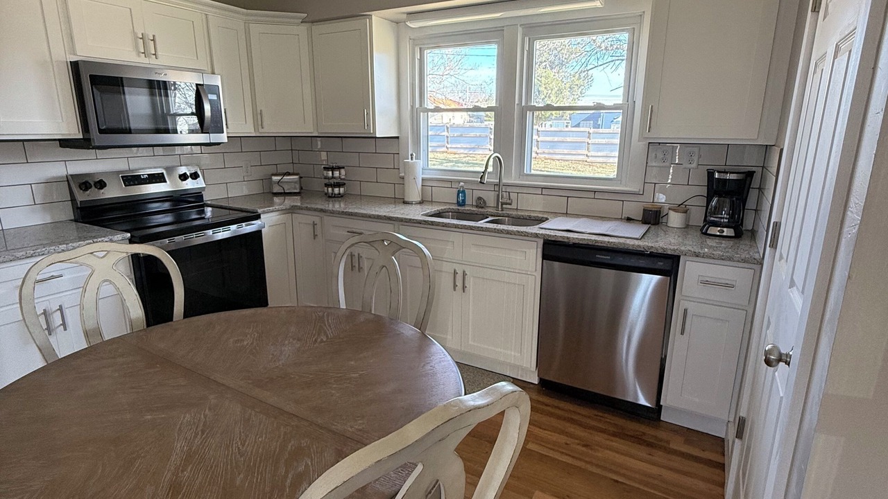 Photo of Kitchen in Cave City