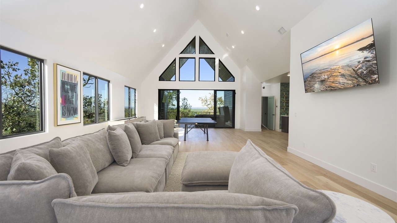 Photo of Livingroom in Pickens