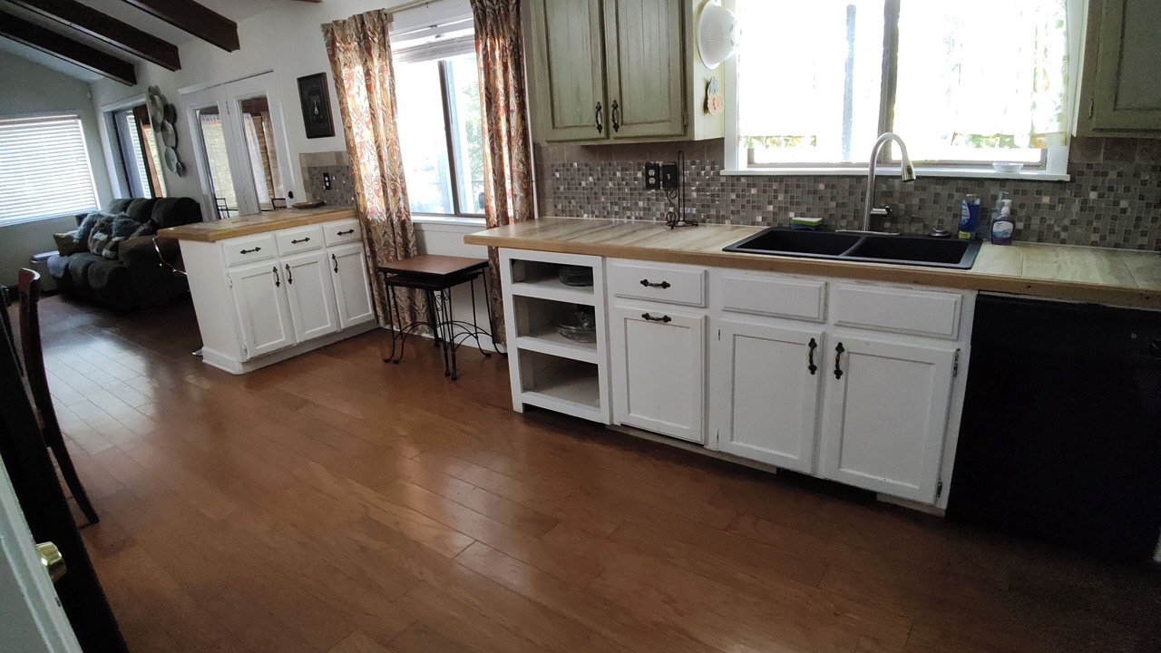 Photo of Kitchen in Tumbling Shoals