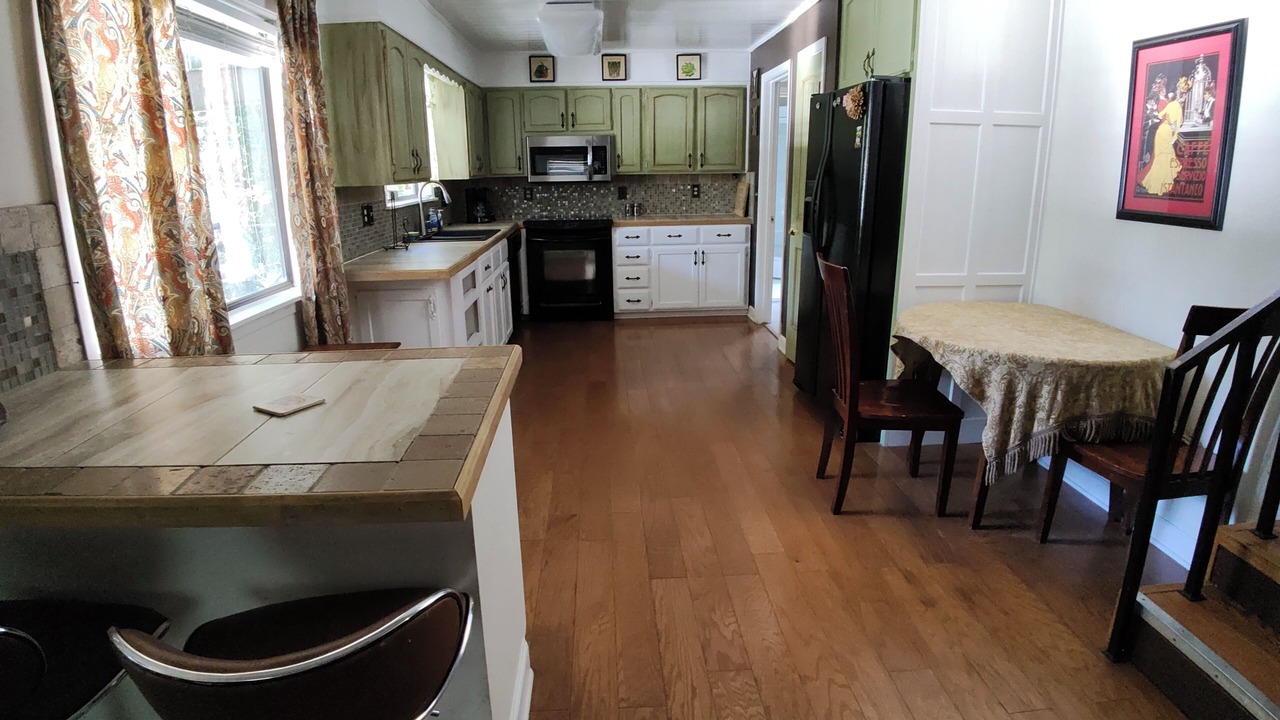 Photo of Kitchen in Tumbling Shoals