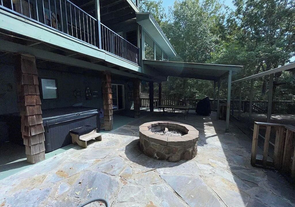 Photo of Patio Balcony in Tumbling Shoals