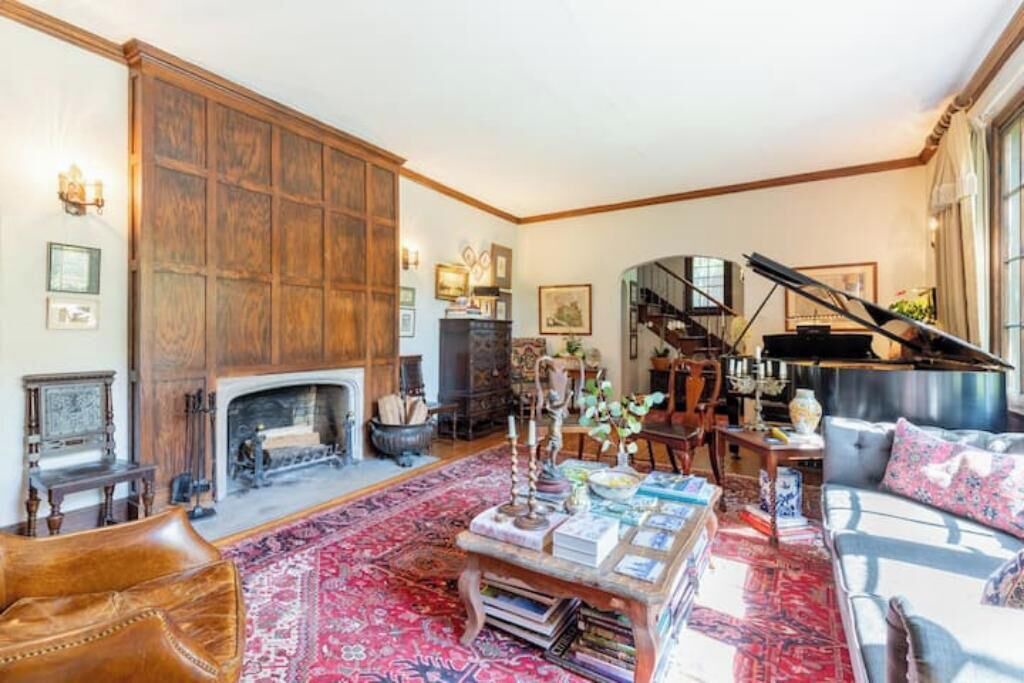 Photo of Livingroom in Central Gardens
