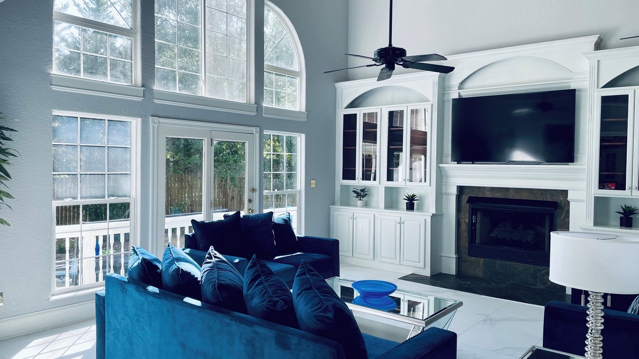 Photo of Livingroom in Mid America