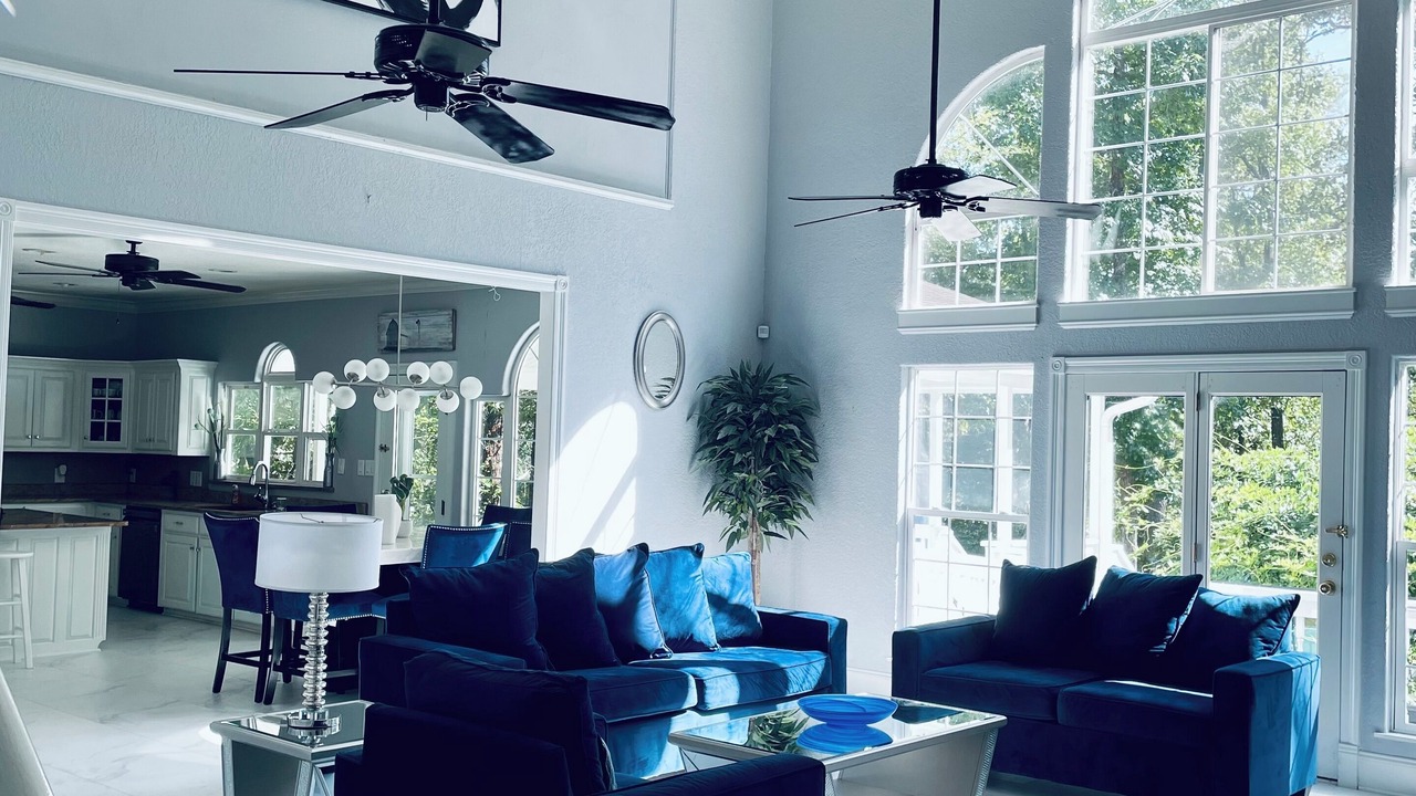 Photo of Livingroom in Mid America