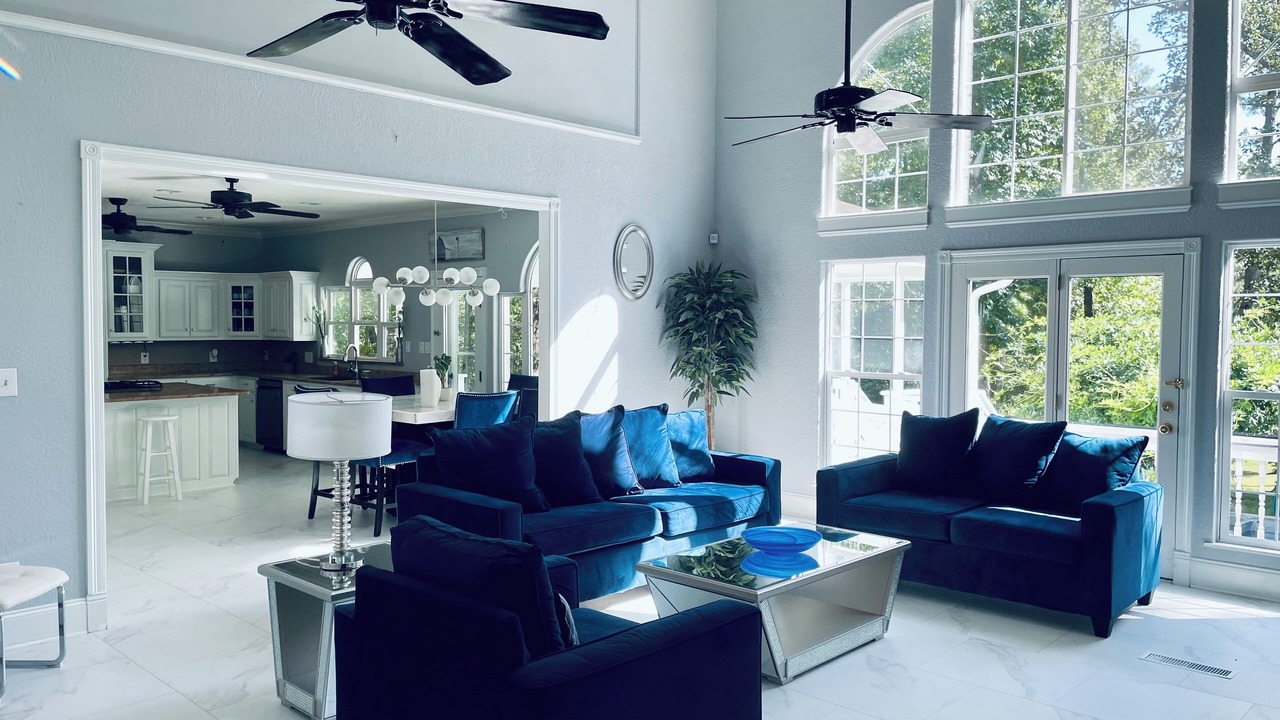 Photo of Livingroom in Mid America