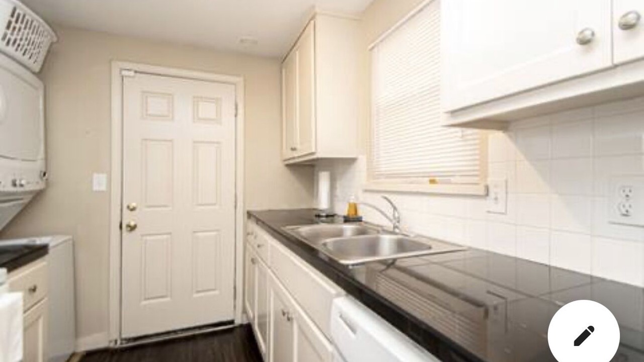 Photo of Kitchen in Capital View
