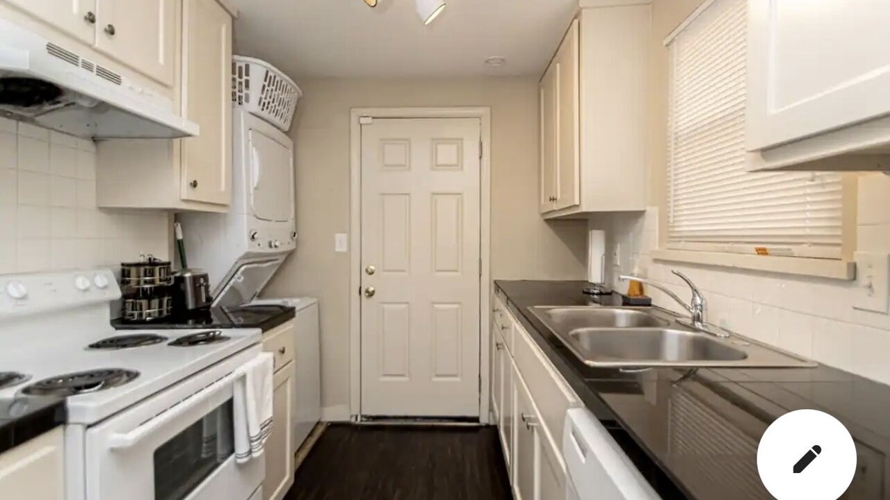 Photo of Kitchen in Capital View