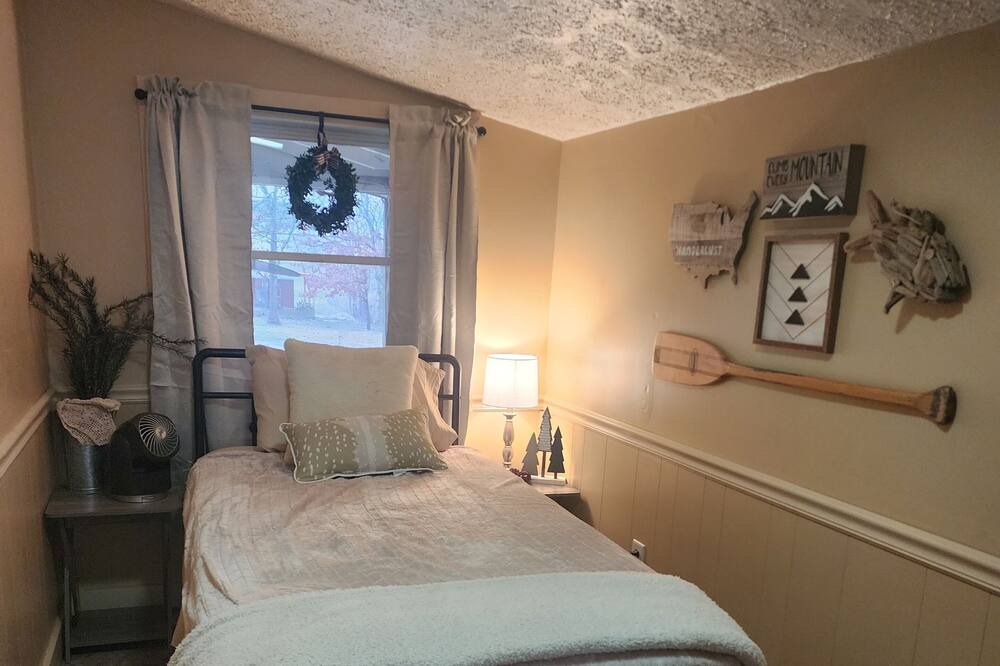 Photo of Bedroom in Crocker