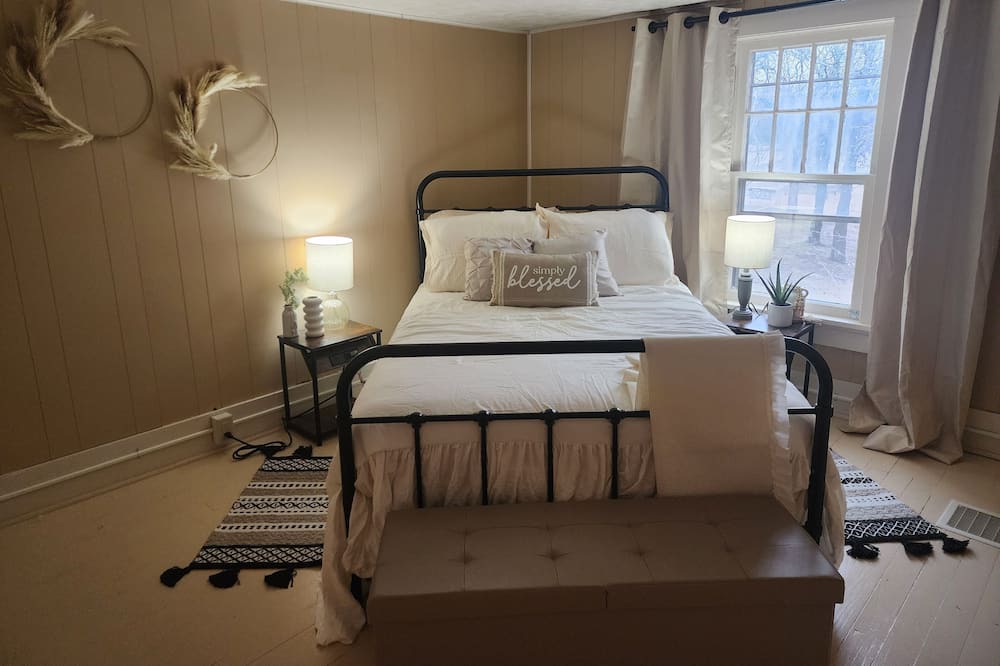 Photo of Bedroom in Crocker