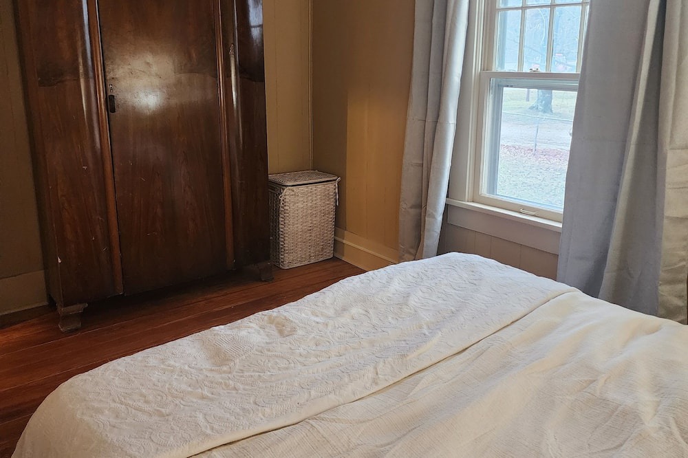 Photo of Bedroom in Crocker