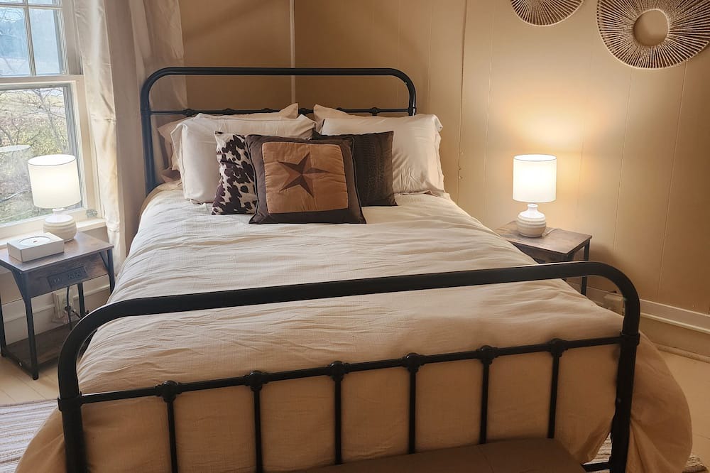 Photo of Bedroom in Crocker