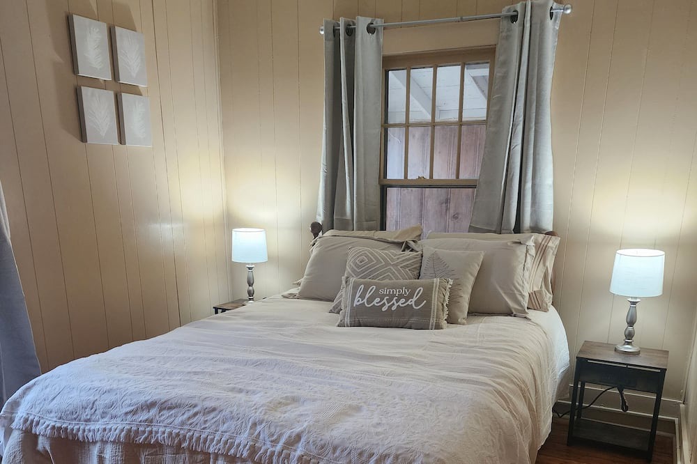 Photo of Bedroom in Crocker