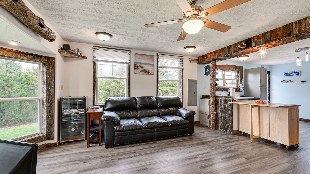 Photo of Livingroom in Hardyville