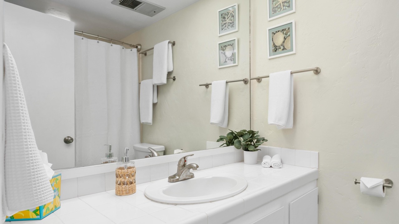 Photo of Bathroom in Historic Kailua Village