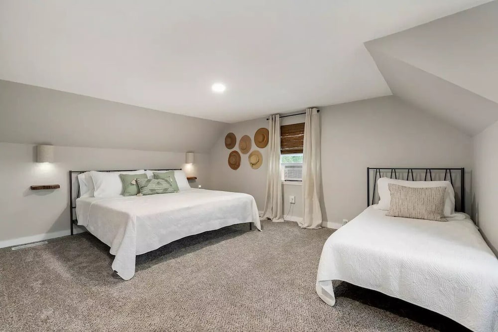 Photo of Bedroom in Rogers