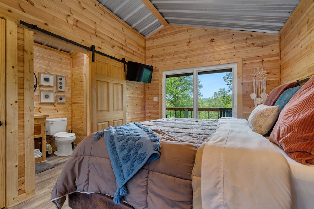 Photo of Bedroom in Mid America