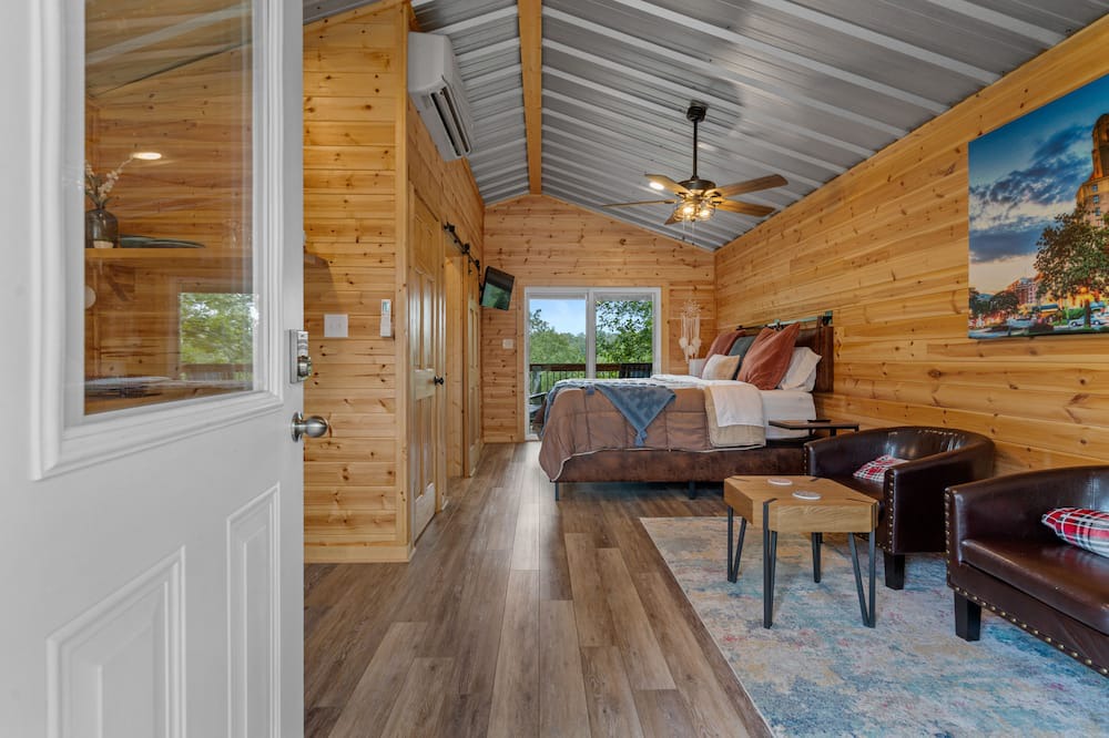 Photo of Bedroom in Mid America