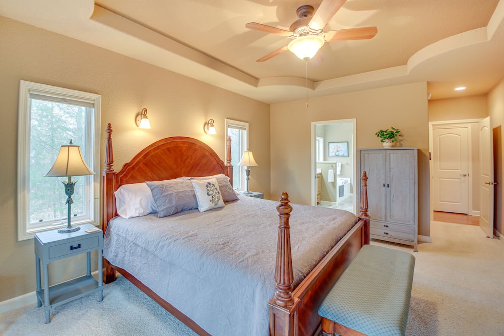 Photo of Bedroom in Hot Springs Village