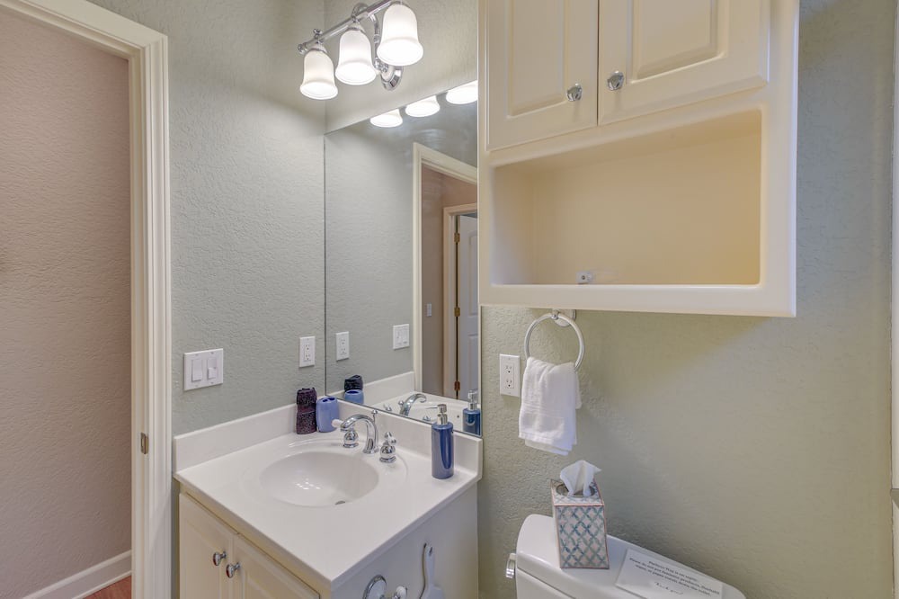 Photo of Bathroom in Hot Springs Village