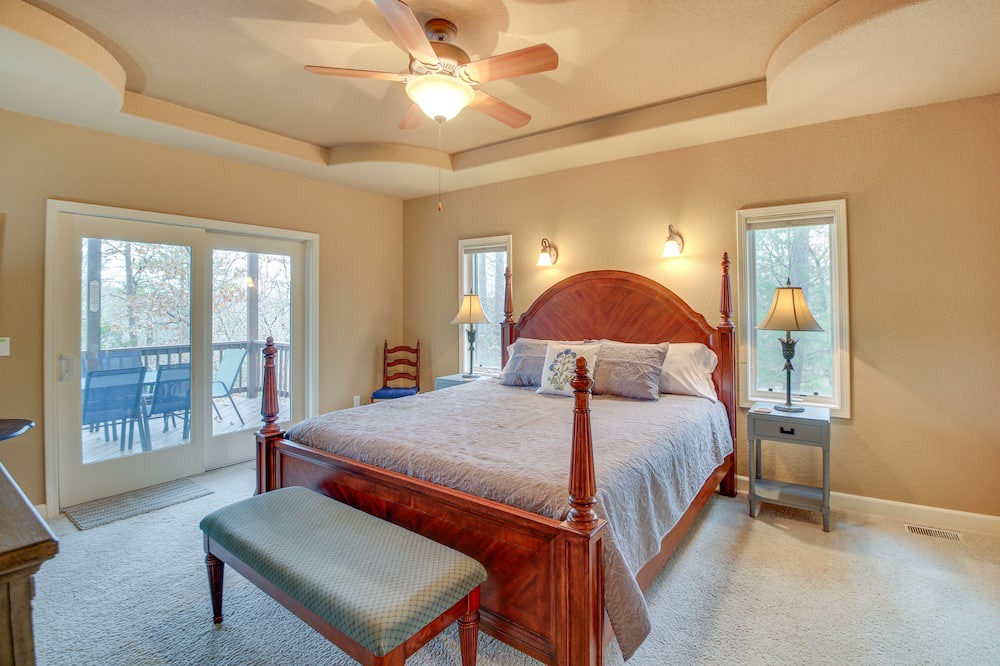 Photo of Bathroom in Hot Springs Village