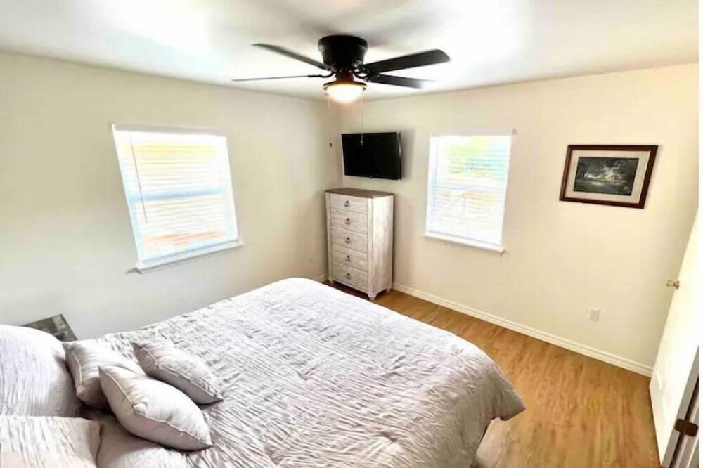 Photo of Bedroom in Hardy