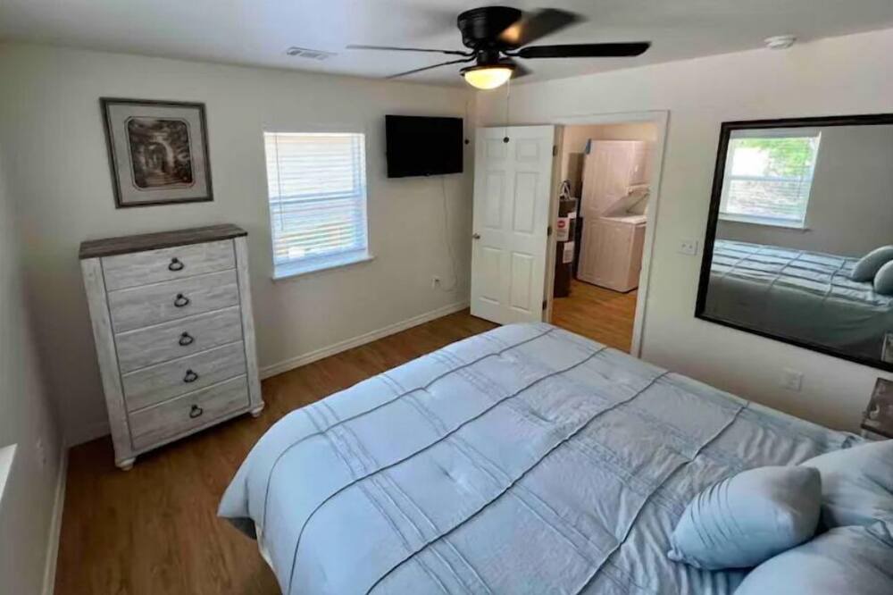 Photo of Bedroom in Hardy