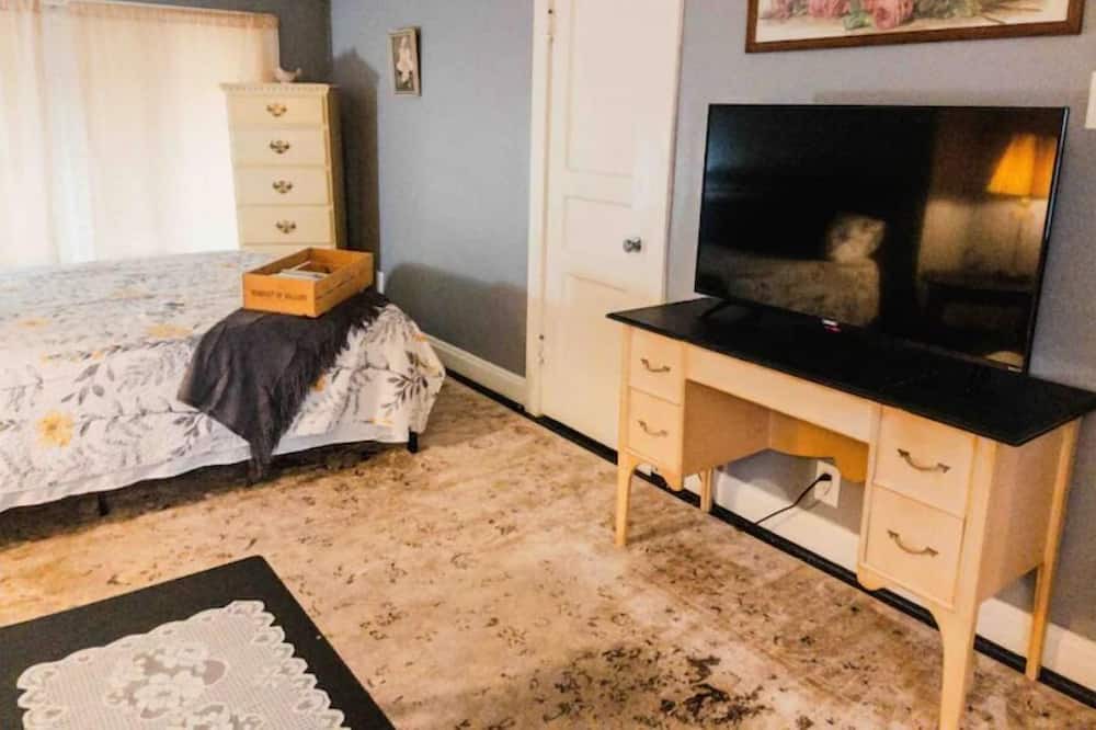 Photo of Bedroom in Black Jack