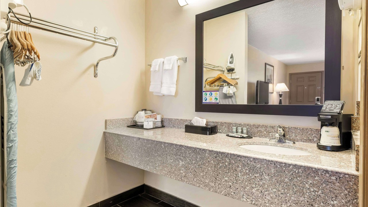 Photo of Bathroom in Van Buren