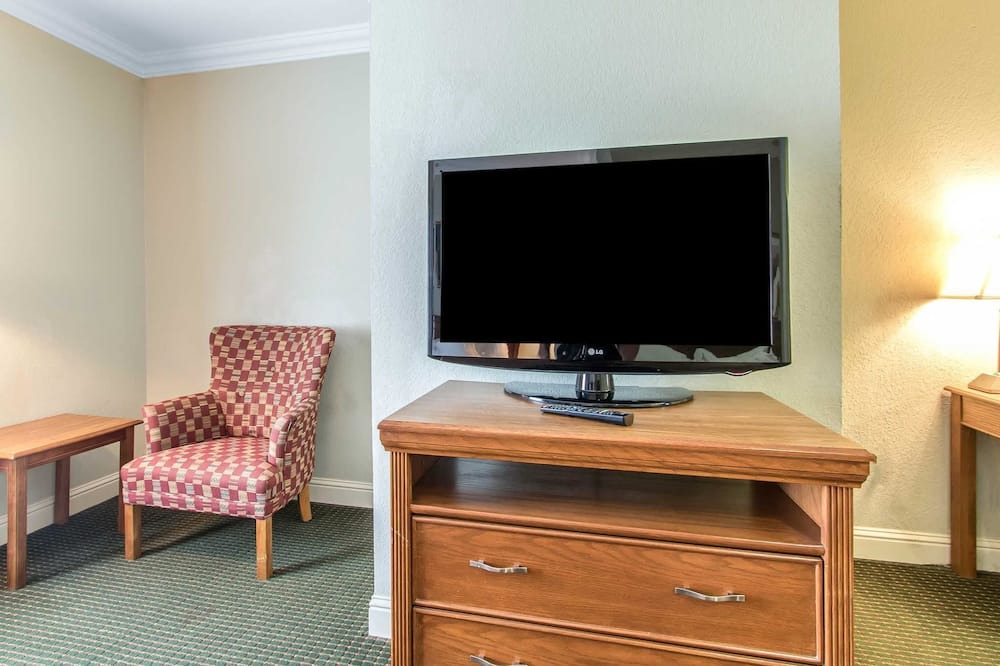 Photo of Bedroom in Central Oklahoma City
