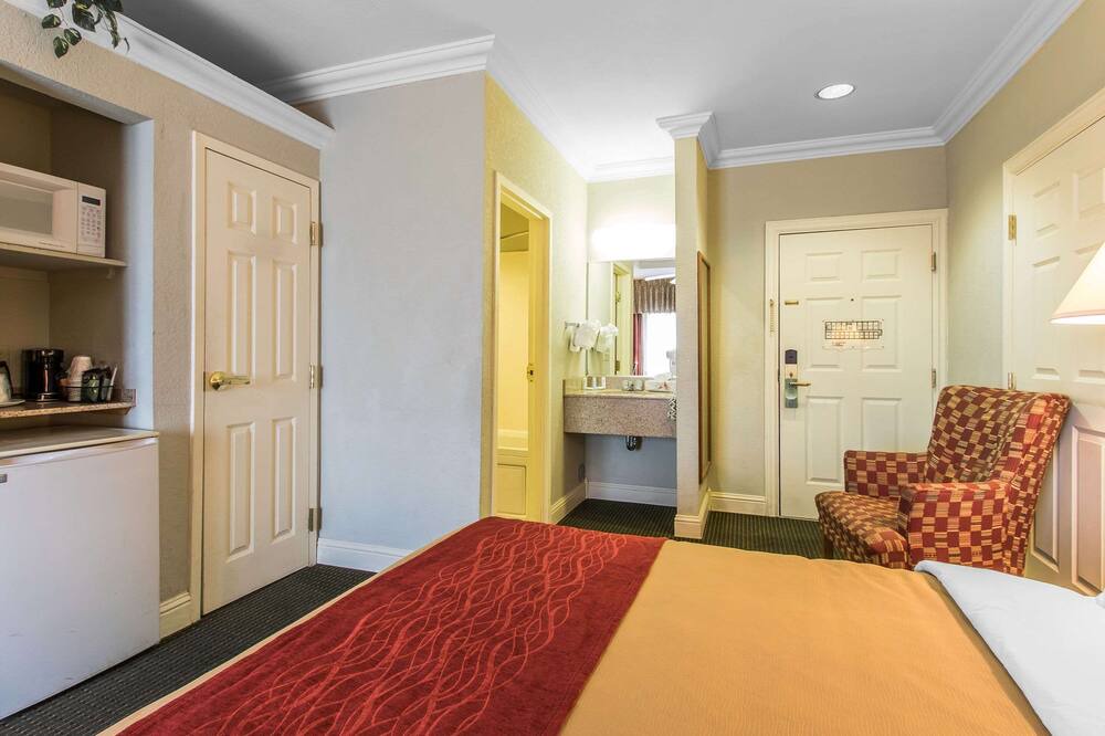 Photo of Bedroom in Central Oklahoma City