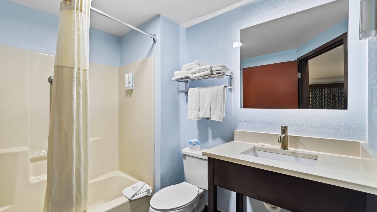 Photo of Bedroom in Lupton City