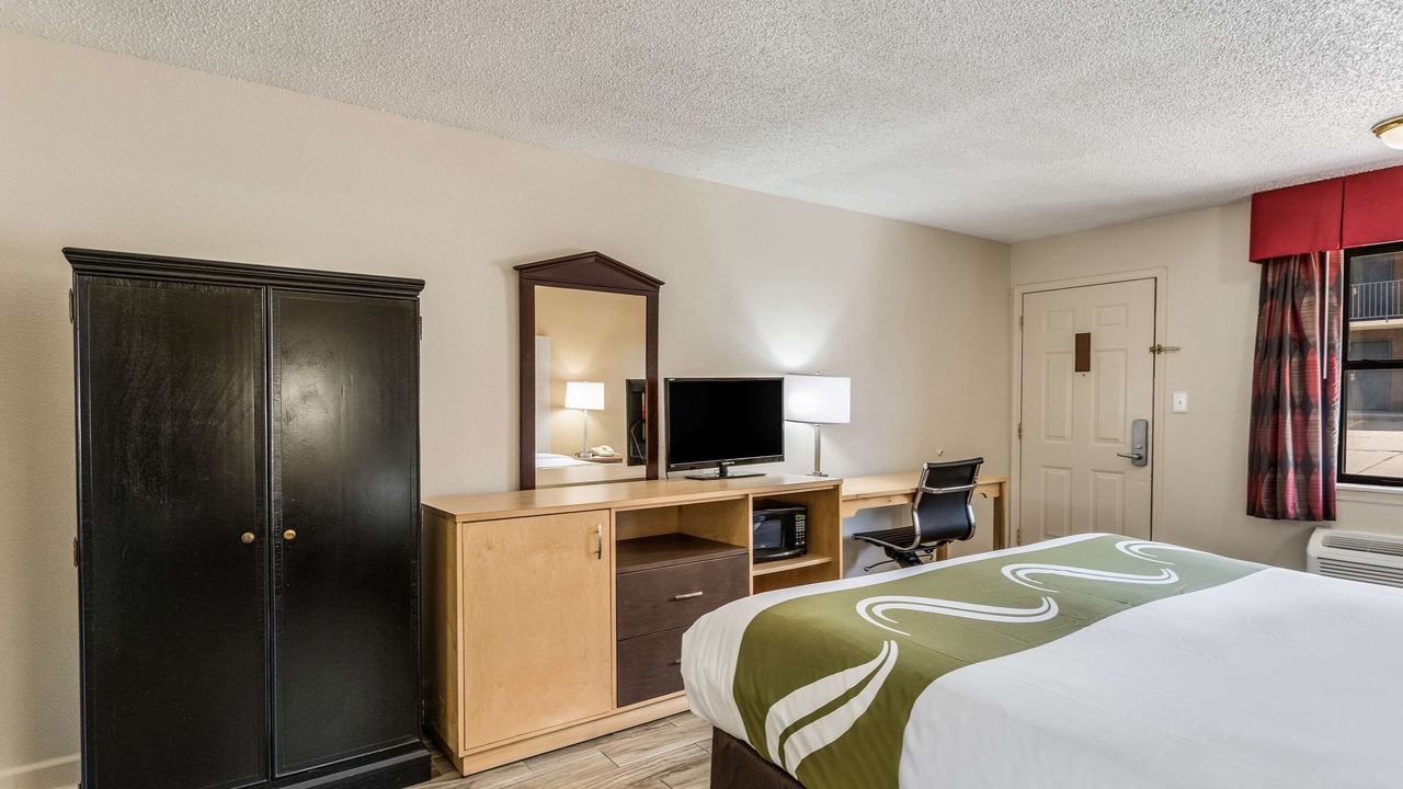 Photo of Bedroom in Hot Springs
