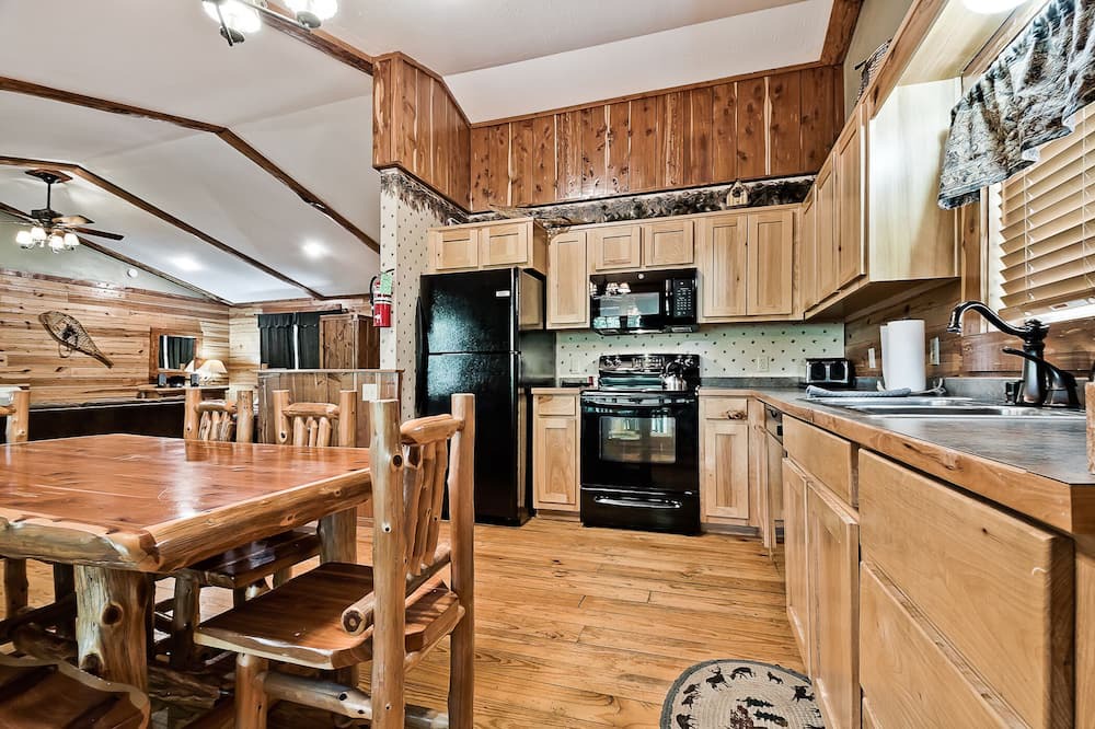 Photo of Kitchen in Sylvan Shores