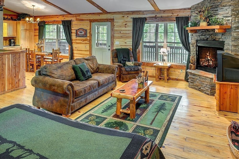 Photo of Livingroom in Sylvan Shores