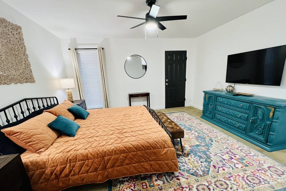 Photo of Bedroom in Conway