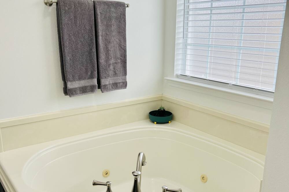 Photo of Bathroom in Conway