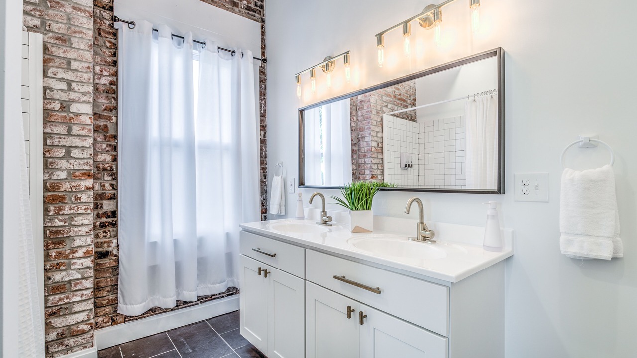 Photo of Bathroom in The Gate