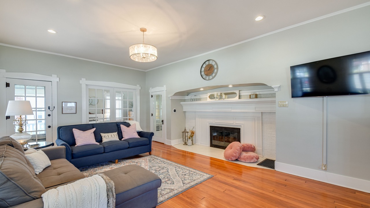 Photo of Livingroom in Biggsville
