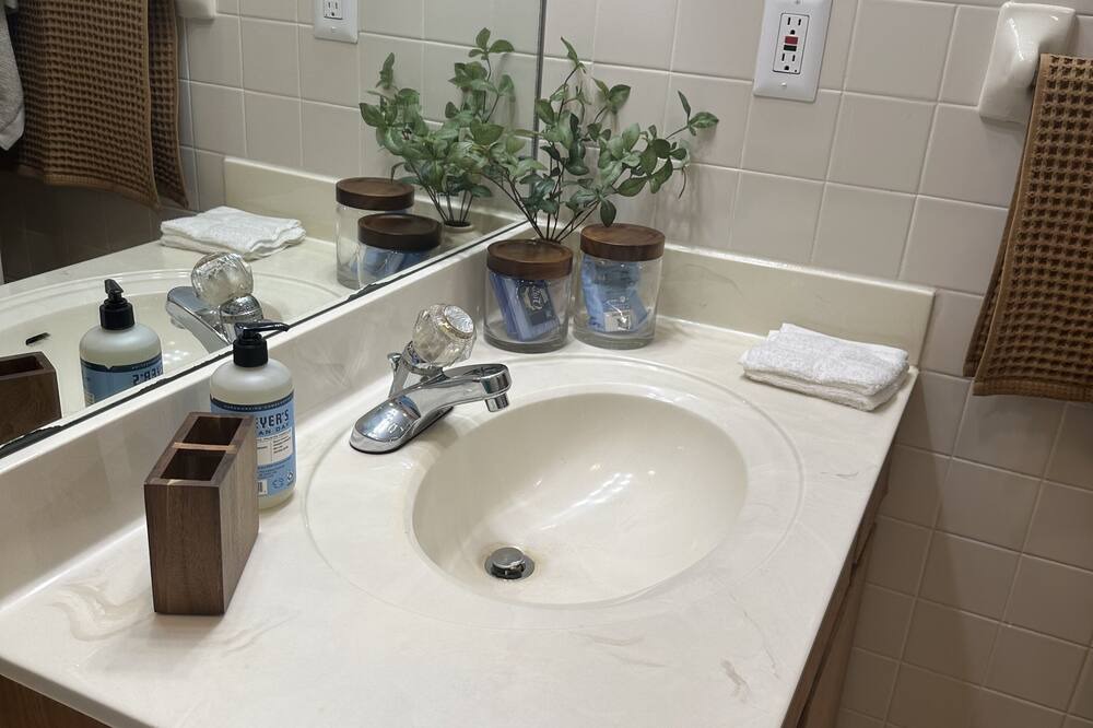 Photo of Bathroom in Ashland City