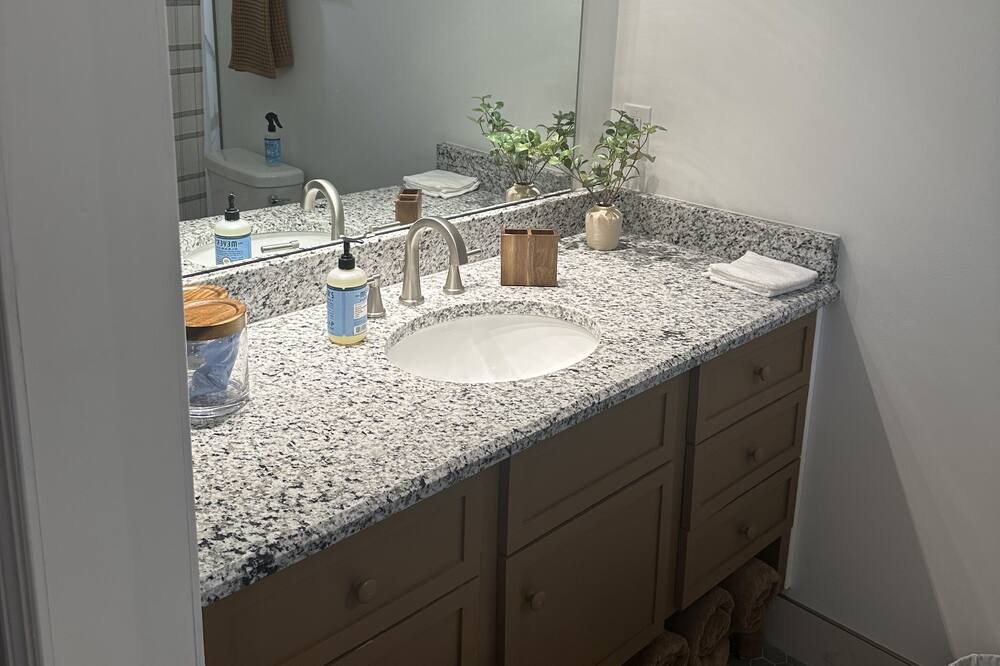 Photo of Bathroom in Ashland City