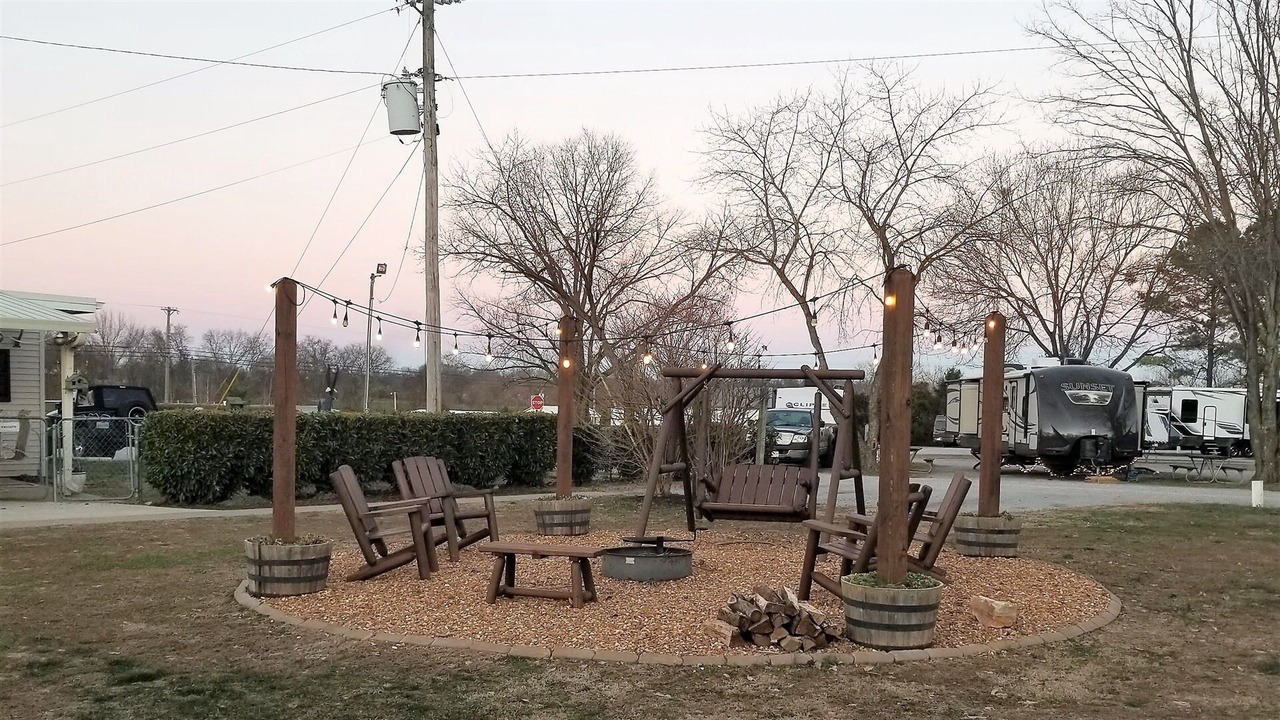 Photo of Outdoor in Clarksville