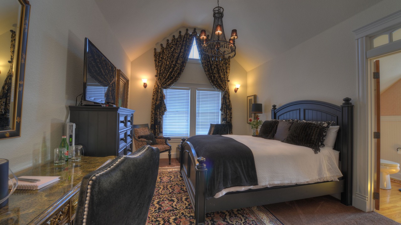 Photo of Bedroom in Downtown