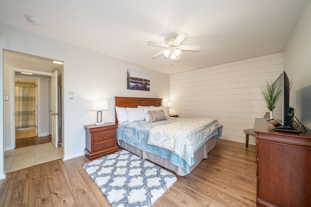 Photo of Bedroom in Lake Hamilton