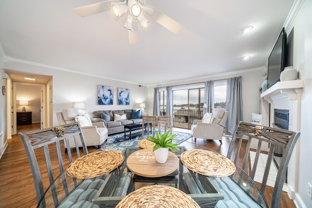 Photo of Livingroom in Lake Hamilton