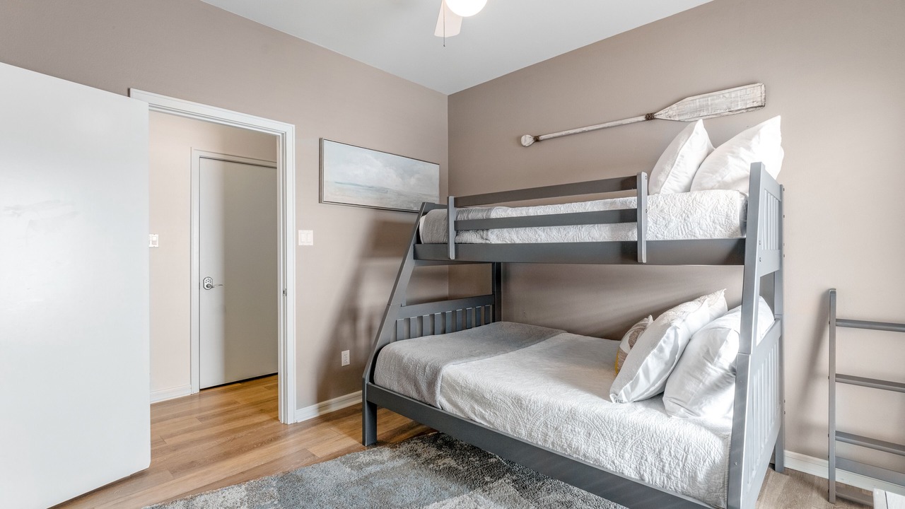 Photo of Bedroom in Mid America