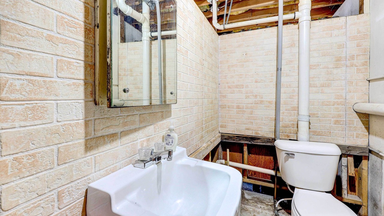 Photo of Bathroom in Holiday Island