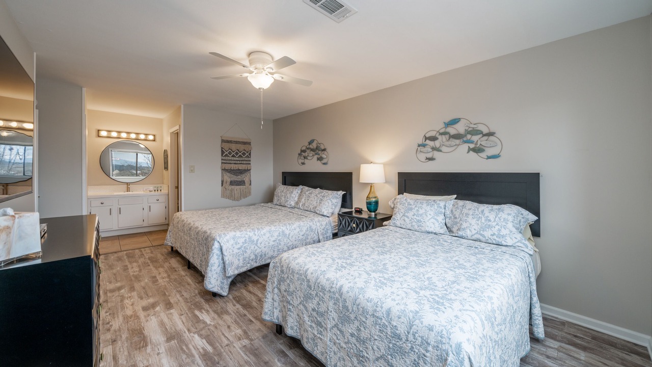Photo of Bedroom in Lake Hamilton